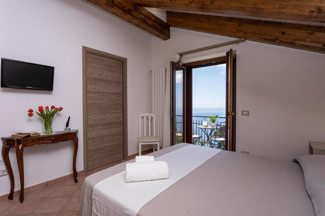 Agriturismo Punta San Lazzaro Аджерола Екстериор снимка