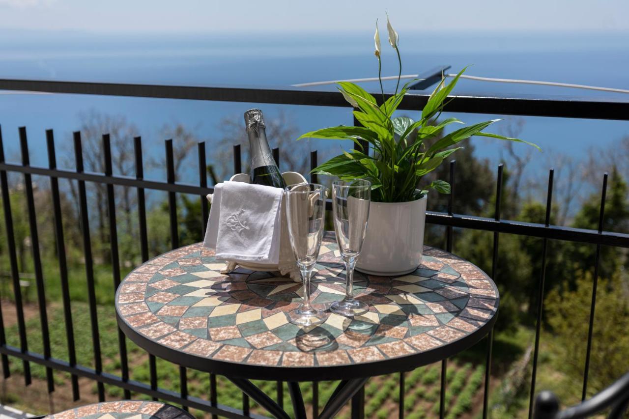 Agriturismo Punta San Lazzaro Аджерола Екстериор снимка