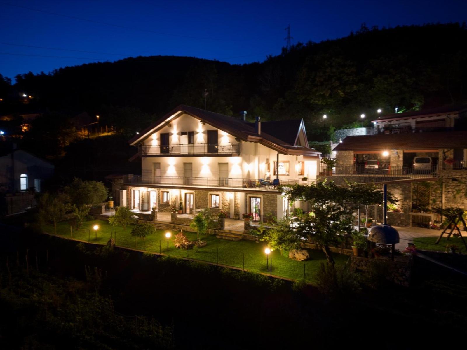 Agriturismo Punta San Lazzaro Аджерола Екстериор снимка